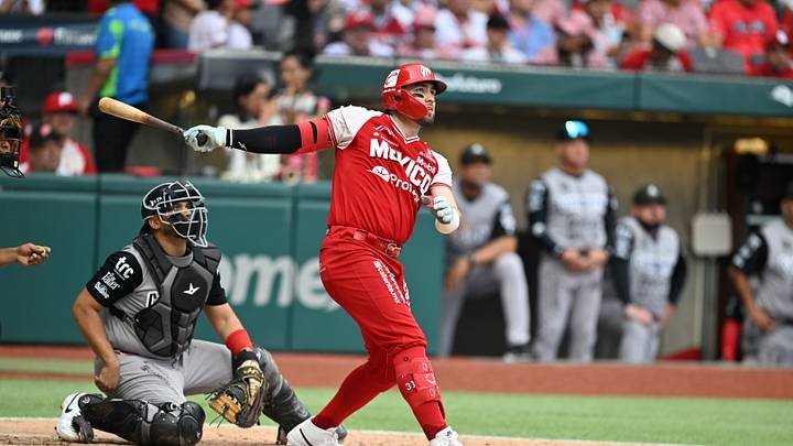 Los Diablos Rojos se impusieron 12-6 a los Piratas de Campeche en el sexto juego de la serie. Los Diablos Rojos se impusieron 12-6 a los Piratas de Campeche en el sexto juego de la serie.