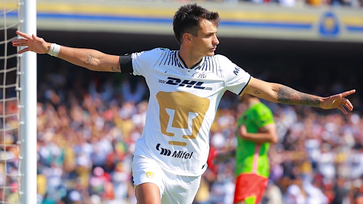 Cruz Azul ya se habría acercado a Pumas para preguntar por los servicios del delantero argentino Juan Dinenno. Cruz Azul ya se habría acercado a Pumas para preguntar por los servicios del delantero argentino Juan Dinenno.