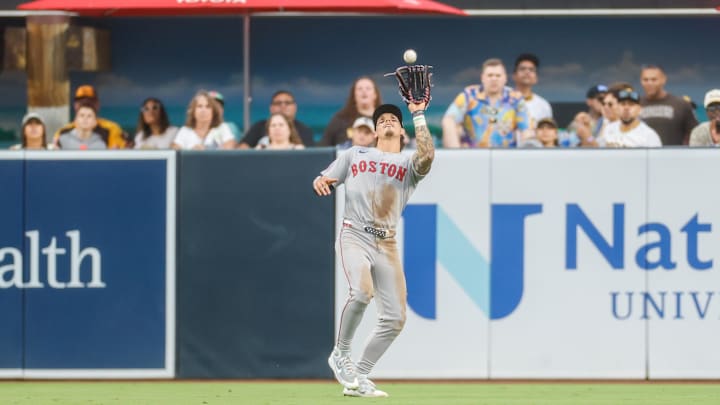 Aug 9, 2025; San Diego, California, USA; Boston Red Sox center fielder Jarren Duran (16) makes a catch for an out during the fourth inning against the San Diego Padres at Petco Park. Mandatory Credit: David Frerker-Imagn Images Aug 9, 2025; San Diego, California, USA; Boston Red Sox center fielder Jarren Duran (16) makes a catch for an out during the fourth inning against the San Diego Padres at Petco Park. Mandatory Credit: David Frerker-Imagn Images