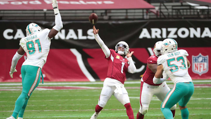 Arizona Cardinals quarterback Kyler Murray (1) throws a pass against the Miami Dolphins during the second quarter in Glendale, Ariz. November 8, 2020.