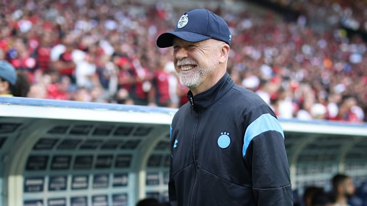 Grêmio ainda não decidiu futuro de Mano Menezes