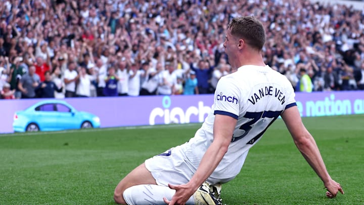 Tottenham Hotspur v Burnley FC - Premier League