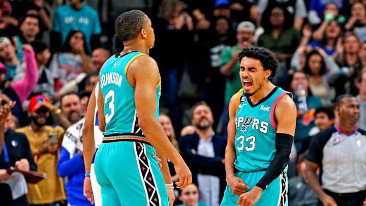 Dallas Mavericks v San Antonio Spurs