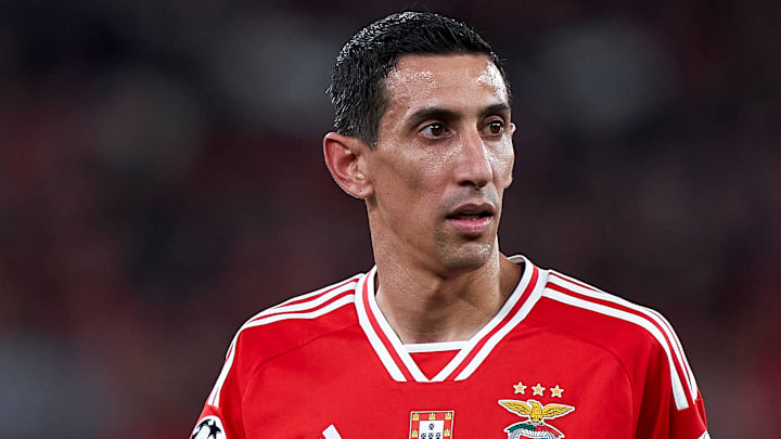 O meia tem contrato até junho de 2024 com o Benfica