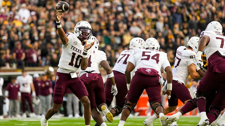 Marcel Reed and Isaiah Horton's chemistry is becoming evident during fall camp Marcel Reed and Isaiah Horton's chemistry is becoming evident during fall camp