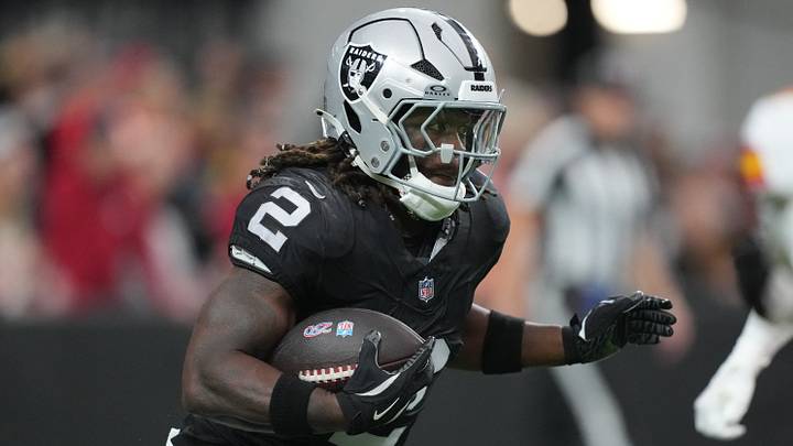 Las Vegas Raiders running back Ashton Jeanty (2) carries the ball against the Kansas City Chiefs in the first half at Allegiant Stadium. Mandatory Credit: Kirby Lee-Imagn Images Las Vegas Raiders running back Ashton Jeanty (2) carries the ball against the Kansas City Chiefs in the first half at Allegiant Stadium. Mandatory Credit: Kirby Lee-Imagn Images