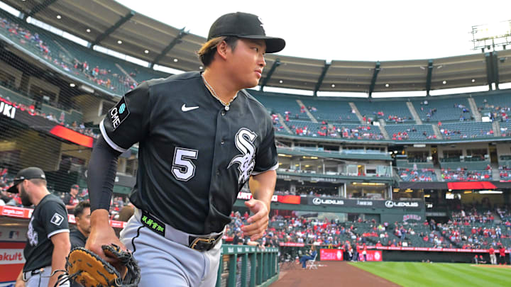 May 4, 2026; Anaheim, California, USA; Chicago White Sox first baseman Munetaka Murakami (5) runs out of the dugout to warm up prior to the game against the Los Angeles Angels at Angel Stadium. Mandatory Credit: Jayne Kamin-Oncea-Imagn Images