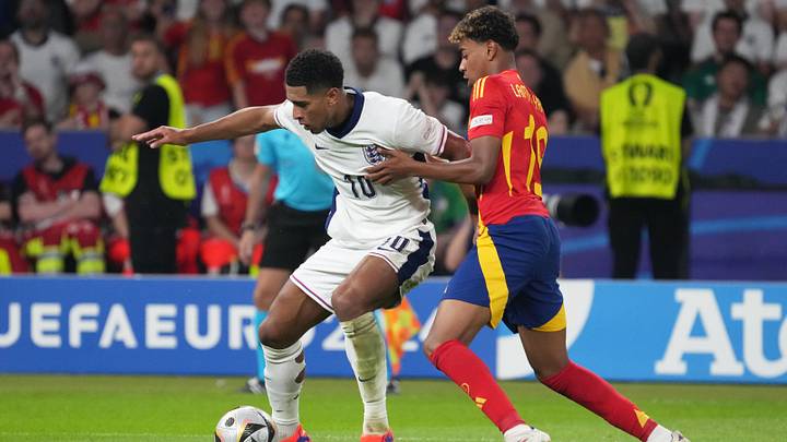 England spielt gegen Spanien England spielt gegen Spanien