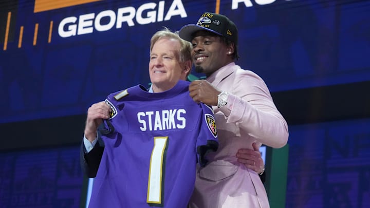 Apr 24, 2025; Green Bay, WI, USA; NFL commissioner Roger Goodell with Georgia Bulldogs safety Malaki Starks after he is selected by the Baltimore Ravens as the number 27 pick in the first round of the 2025 NFL Draft at Lambeau Field. Mandatory Credit: Kirby Lee-Imagn Images Apr 24, 2025; Green Bay, WI, USA; NFL commissioner Roger Goodell with Georgia Bulldogs safety Malaki Starks after he is selected by the Baltimore Ravens as the number 27 pick in the first round of the 2025 NFL Draft at Lambeau Field. Mandatory Credit: Kirby Lee-Imagn Images