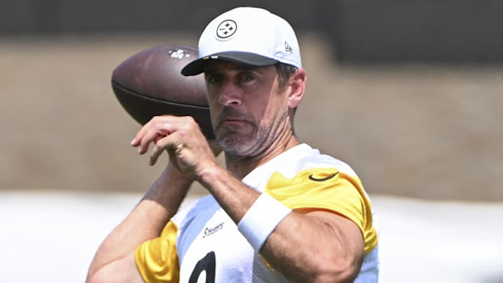 Jul 25, 2025; Pittsburgh, PA, USA; Pittsburgh Steelers quarterback Aaron Rodgers (8) participates in drills during training camp at Saint Vincent College. Mandatory Credit: Barry Reeger-Imagn Images Jul 25, 2025; Pittsburgh, PA, USA; Pittsburgh Steelers quarterback Aaron Rodgers (8) participates in drills during training camp at Saint Vincent College. Mandatory Credit: Barry Reeger-Imagn Images