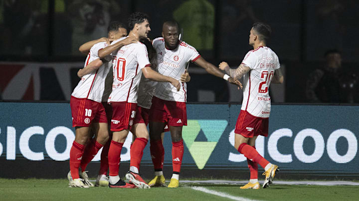 Inter vence o Vasco em São Januário. 