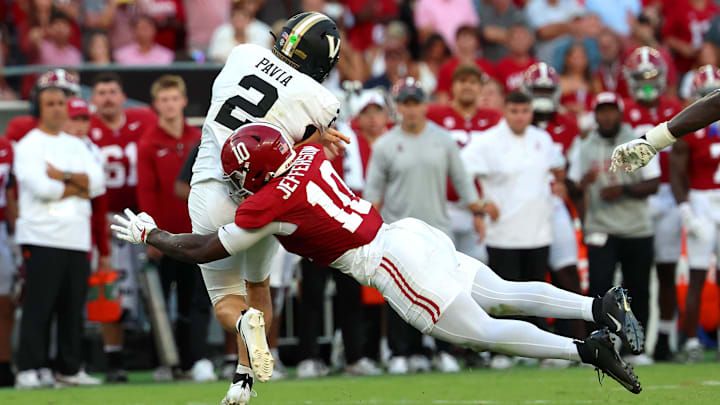 Oct 4, 2025; Tuscaloosa, Alabama, USA; Vanderbilt Commodores quarterback Diego Pavia (2) is tackled in the backfield by Alabama Crimson Tide linebacker Justin Jefferson (10) during the second half at Saban Field at Bryant-Denny Stadium. Mandatory Credit: David Leong-Imagn Images Oct 4, 2025; Tuscaloosa, Alabama, USA; Vanderbilt Commodores quarterback Diego Pavia (2) is tackled in the backfield by Alabama Crimson Tide linebacker Justin Jefferson (10) during the second half at Saban Field at Bryant-Denny Stadium. Mandatory Credit: David Leong-Imagn Images