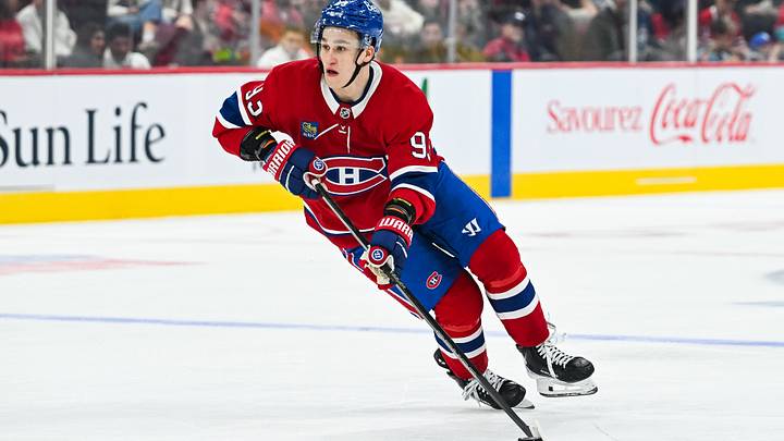 Montreal Canadiens right wing Ivan Demidov  (93) plays the puck against the Toronto Maple Leafs during the second period at Bell Centre. Mandatory Credit: David Kirouac-Imagn Images