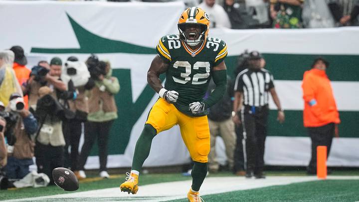 Green Bay Packers running back MarShawn Lloyd (32) celebrates after scoring a touchdown during a game against the New York Jets at MetLife Stadium, Sep 20, 2026, East Rutherford, NJ, USA.