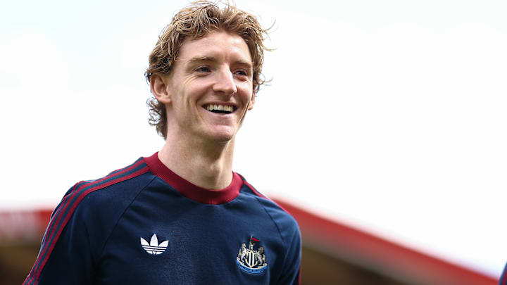 Bayern Munich agree personal terms with Newcastle United forward Anthony Gordon.