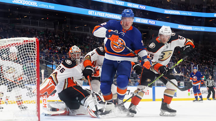 Anaheim Ducks v New York Islanders