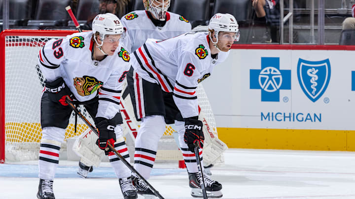 Chicago Blackhawks v Detroit Red Wings