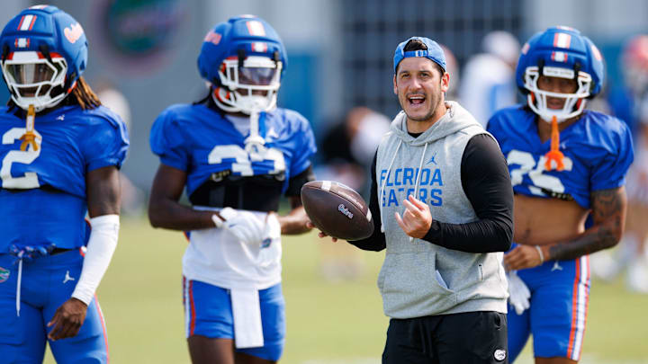 Florida co-defensive coordinator Vinnie Sunseri likely is looking for a new job with the firing of Billy Napier. Florida co-defensive coordinator Vinnie Sunseri likely is looking for a new job with the firing of Billy Napier.