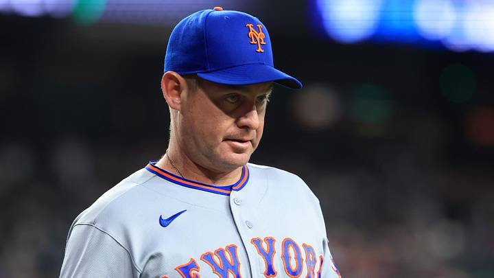 May 8, 2026; Phoenix, Arizona, USA; New York Mets manager Carlos Mendoza against the Arizona Diamondbacks at Chase Field. Mandatory Credit: Mark J. Rebilas-Imagn Images