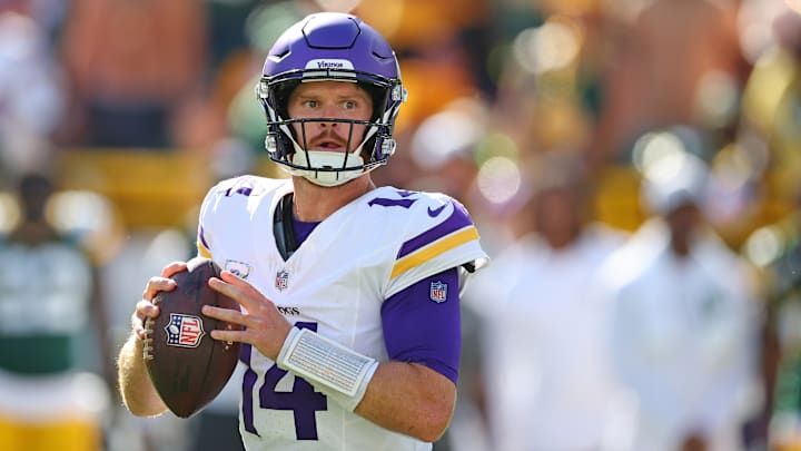 Minnesota Vikings v Green Bay Packers