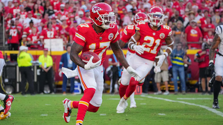 Sep 15, 2024; Kansas City, Missouri, USA; Kansas City Chiefs wide receiver Mecole Hardman (17) returns a kick against the Cincinnati Bengals during the game at GEHA Field at Arrowhead Stadium. Mandatory Credit: Denny Medley-Imagn Images Sep 15, 2024; Kansas City, Missouri, USA; Kansas City Chiefs wide receiver Mecole Hardman (17) returns a kick against the Cincinnati Bengals during the game at GEHA Field at Arrowhead Stadium. Mandatory Credit: Denny Medley-Imagn Images