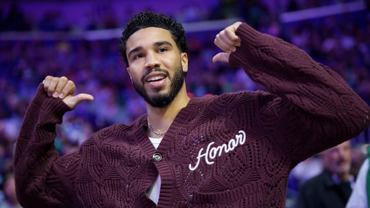 Oct 27, 2025; New Orleans, Louisiana, USA; Boston Celtics forward Jayson Tatum reacts during introductions during a game against the New Orleans Pelicans at Smoothie King Center. Mandatory Credit: Matthew Hinton-Imagn Images Oct 27, 2025; New Orleans, Louisiana, USA; Boston Celtics forward Jayson Tatum reacts during introductions during a game against the New Orleans Pelicans at Smoothie King Center. Mandatory Credit: Matthew Hinton-Imagn Images