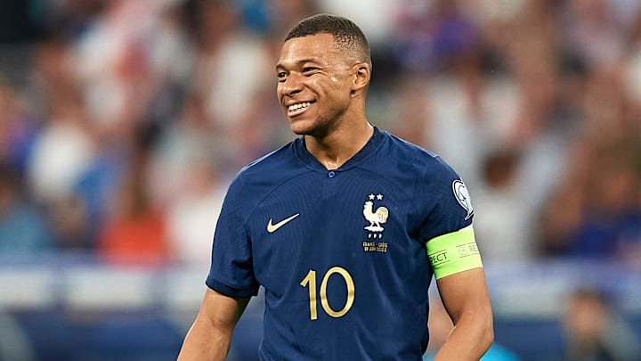 Mbappé croit en ses chances pour le Ballon d'Or Mbappé croit en ses chances pour le Ballon d'Or