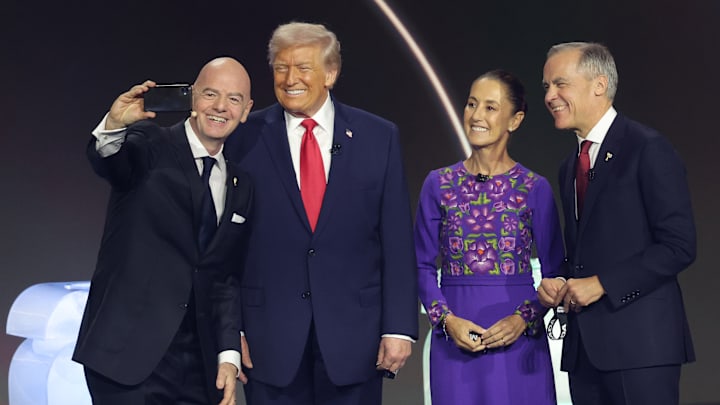 Präsidenten-Selfie: Gianni Infantino, Donald Trump, Claudia Sheinbaum und der kanadische Premierminister Mark Carney