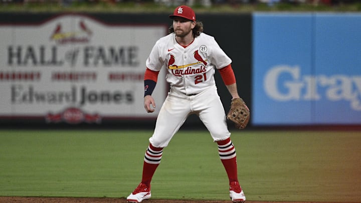 Sep 15, 2025; St. Louis, Missouri, USA; St. Louis Cardinals second baseman Brendan Donovan (21) take his position against the Cincinnati Reds in the sixth inning at Busch Stadium. Mandatory Credit: Joe Puetz-Imagn Images