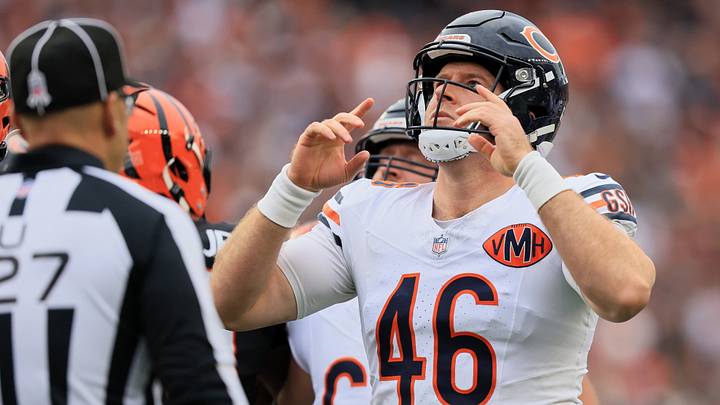 Chicago Bears long snapper Scott Daly (46) reacts after a field goal by kicker Cairo Santos (not pictured) against the Cincinnati Bengals during the second quarter at Paycor Stadium. Mandatory Credit: Katie Stratman-Imagn Images Chicago Bears long snapper Scott Daly (46) reacts after a field goal by kicker Cairo Santos (not pictured) against the Cincinnati Bengals during the second quarter at Paycor Stadium. Mandatory Credit: Katie Stratman-Imagn Images