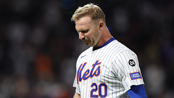 Pete Alonso se aleja cada vez más de los Mets 