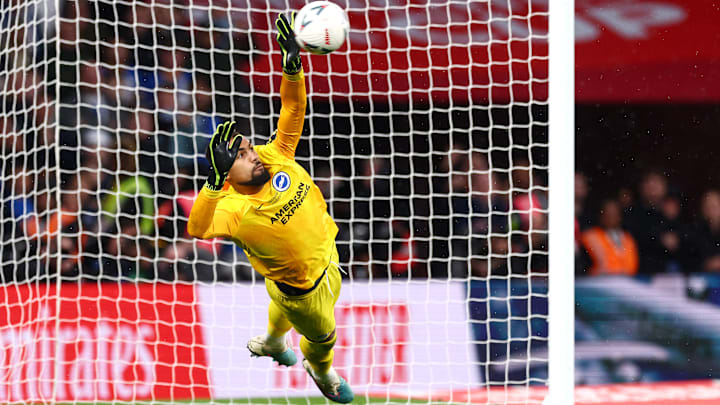 Atleta pertence ao Brighton, também da Inglaterra