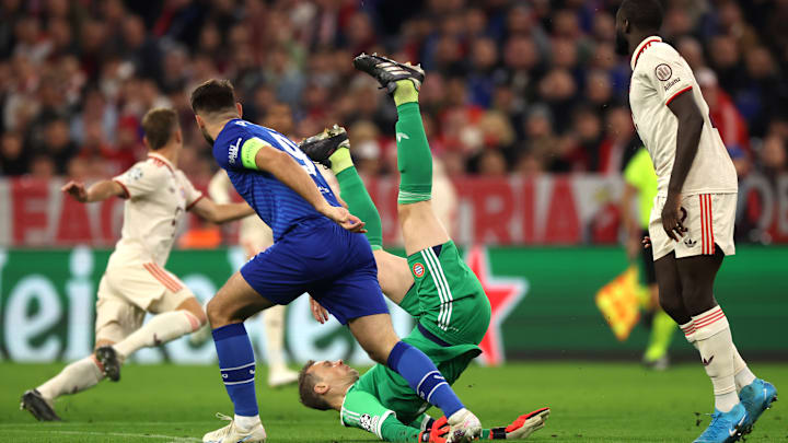 Für Manuel Neuer wurde es beim Heimspiel gegen Zagreb schmerzhaft. 