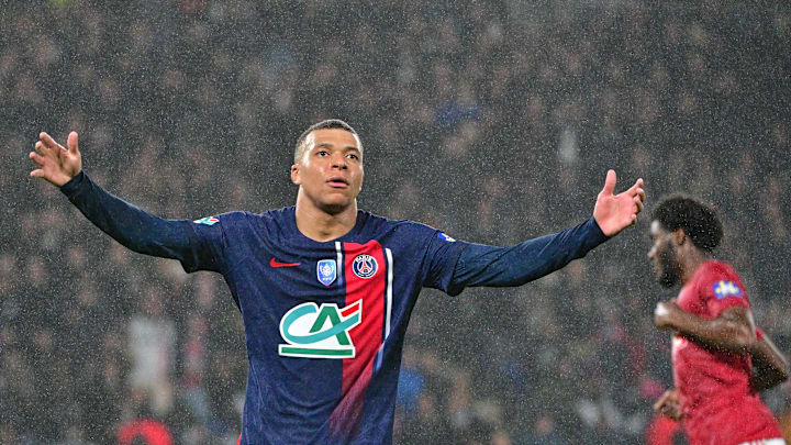 Paris Saint-Germain v Stade Brestois - French Cup