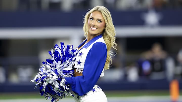Nov 18, 2024: Dallas Cowboys cheerleader during the game against the Houston Texans