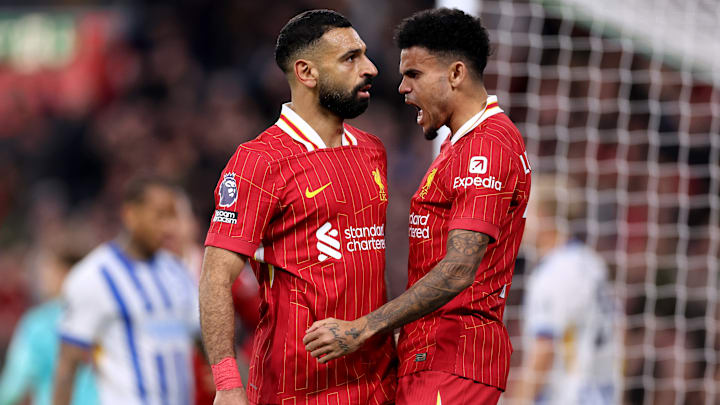 El egipcio Mohamed Salah y el colombiano Luis Díaz celebran uno de los goles del Liverpool