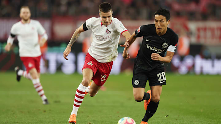 Denis Huseinbasic im Zweikampf gegen Makoto Hasebe