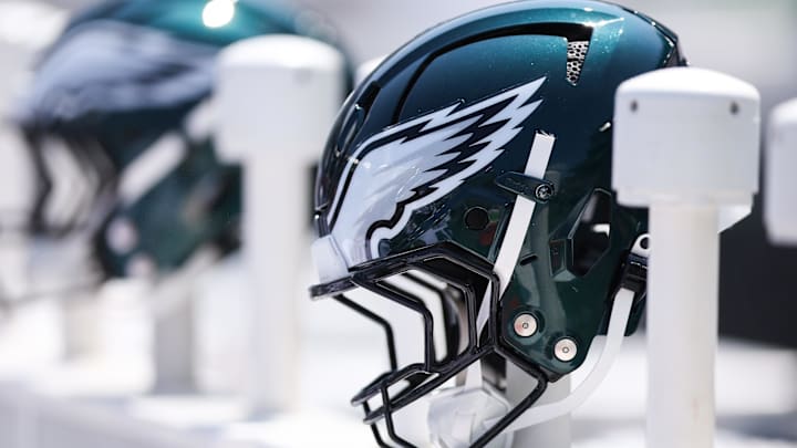 Aug 16, 2025; Philadelphia, Pennsylvania, USA; Philadelphia Eagles helmet on the bench during a game against the Cleveland Browns at Lincoln Financial Field. Mandatory Credit: Bill Streicher-Imagn Images Aug 16, 2025; Philadelphia, Pennsylvania, USA; Philadelphia Eagles helmet on the bench during a game against the Cleveland Browns at Lincoln Financial Field. Mandatory Credit: Bill Streicher-Imagn Images