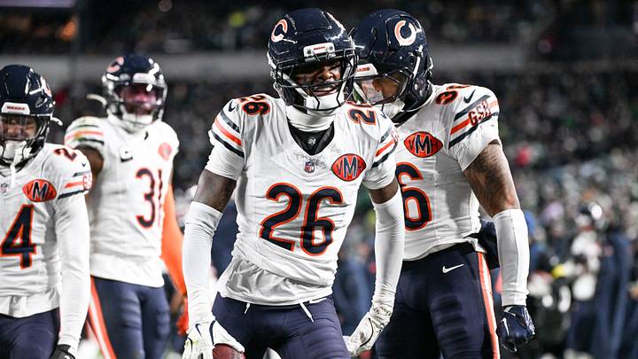 Nov 28, 2025; Philadelphia, Pennsylvania, USA; Chicago Bears cornerback Nahshon Wright (26) celebrates after recovering a fumble against the Philadelphia Eagles during the third quarter of the game at Lincoln Financial Field. Mandatory Credit: Eric Hartline-Imagn Images Nov 28, 2025; Philadelphia, Pennsylvania, USA; Chicago Bears cornerback Nahshon Wright (26) celebrates after recovering a fumble against the Philadelphia Eagles during the third quarter of the game at Lincoln Financial Field. Mandatory Credit: Eric Hartline-Imagn Images