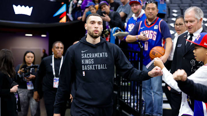 Feb 5, 2025; Sacramento, California, USA; Sacramento Kings guard Zach LaVine (8) walks towards the court before the game against the Orlando Magic at Golden 1 Center. Mandatory Credit: Sergio Estrada-Imagn Images Feb 5, 2025; Sacramento, California, USA; Sacramento Kings guard Zach LaVine (8) walks towards the court before the game against the Orlando Magic at Golden 1 Center. Mandatory Credit: Sergio Estrada-Imagn Images