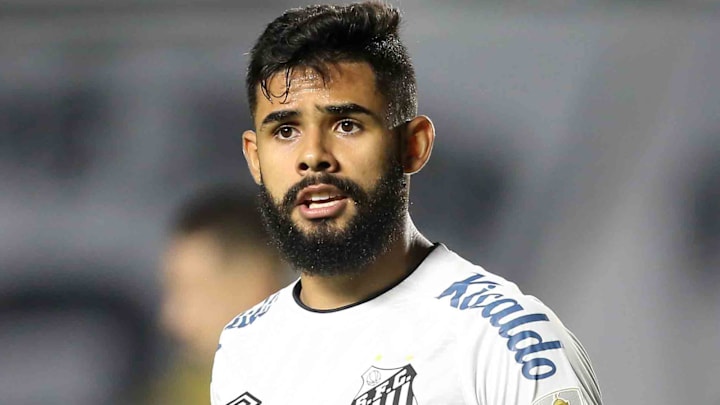 Revelado no Ceará, Felipe Jonatan joga no Santos desde 2019