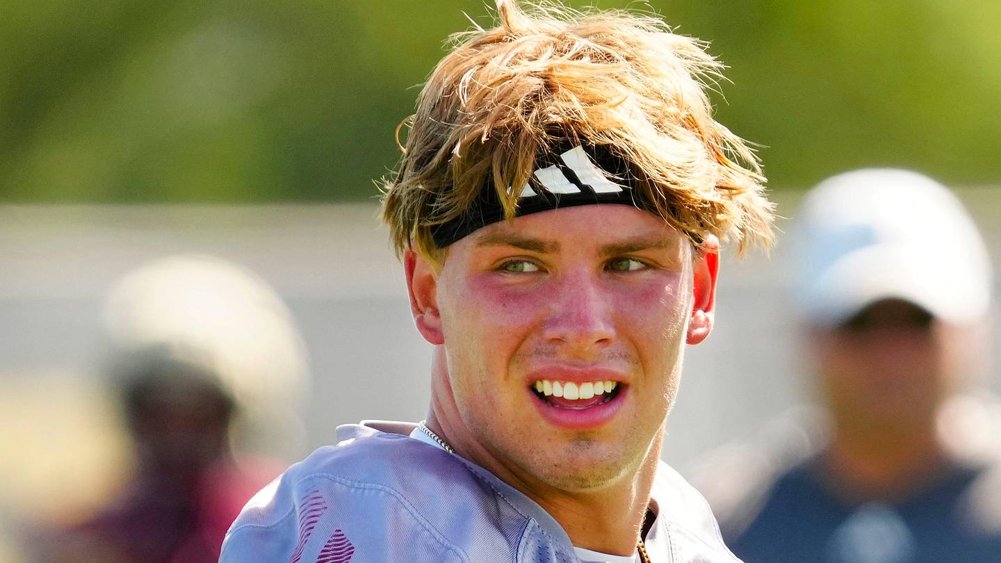 LSU Tigers QB Depth Chart After Another Transfer Portal Addition