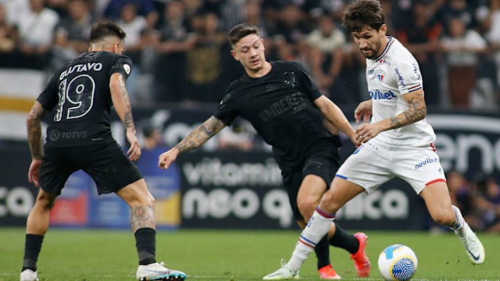 Fortaleza e Corinthians protagonizam o duelo brasileiro das quartas da Sul-Americana. 