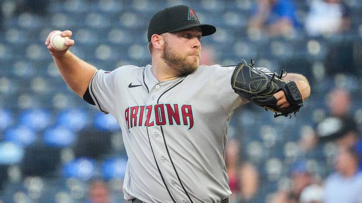 Sep 8, 2026; Kansas City, Missouri, USA; Arizona Diamondbacks starting pitcher Corbin Burnes (39) delivers a pitch against the Kansas City Royals during the first inning at Kauffman Stadium. Mandatory Credit: Denny Medley-Imagn Images Sep 8, 2026; Kansas City, Missouri, USA; Arizona Diamondbacks starting pitcher Corbin Burnes (39) delivers a pitch against the Kansas City Royals during the first inning at Kauffman Stadium. Mandatory Credit: Denny Medley-Imagn Images