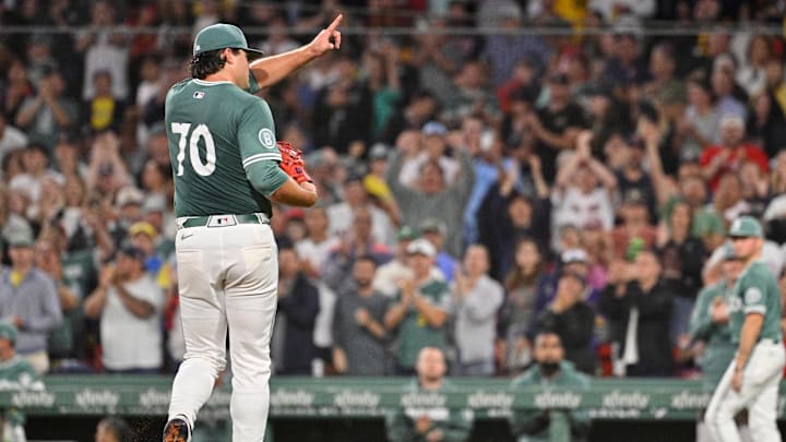 Aug 29, 2025; Boston, Massachusetts, USA; Boston Red Sox starting pitcher Payton Tolle (70) reacts to fans after being relieved of pitching duties against the Pittsburgh Pirates during the sixth inning at Fenway Park. Mandatory Credit: Eric Canha-Imagn Images