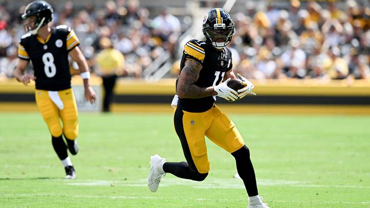 Pittsburgh Steelers wide receiver Michael Pittman Jr. Pittsburgh Steelers wide receiver Michael Pittman Jr.