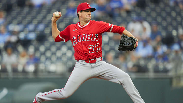 Sep 4, 2025; Kansas City, Missouri, USA; Los Angeles Angels starting pitcher Kyle Hendricks (28) pitches during the first inning against the Kansas City Royals at Kauffman Stadium. Mandatory Credit: Jay Biggerstaff-Imagn Images Sep 4, 2025; Kansas City, Missouri, USA; Los Angeles Angels starting pitcher Kyle Hendricks (28) pitches during the first inning against the Kansas City Royals at Kauffman Stadium. Mandatory Credit: Jay Biggerstaff-Imagn Images