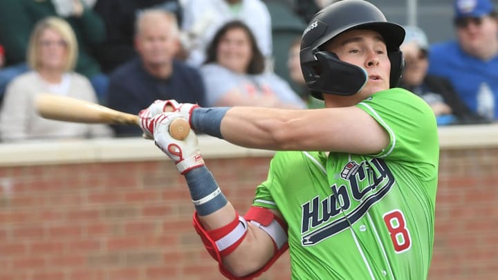 Texas Rangers OF prospect Dylan Dreiling (8) with the Hub City Spartanburgers.