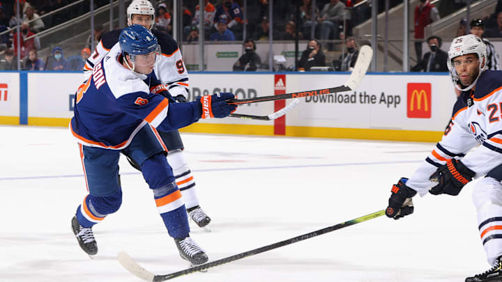Edmonton Oilers v New York Islanders