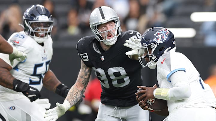 Tennessee Titans v Las Vegas Raiders